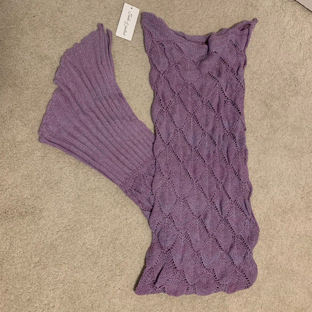 Purple mermaid reading blanket